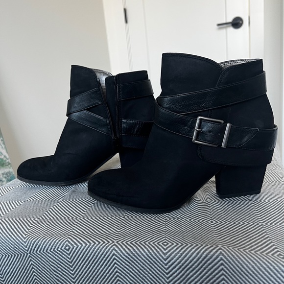 Flex women's faux sued heeled booties - Picture 3 of 5